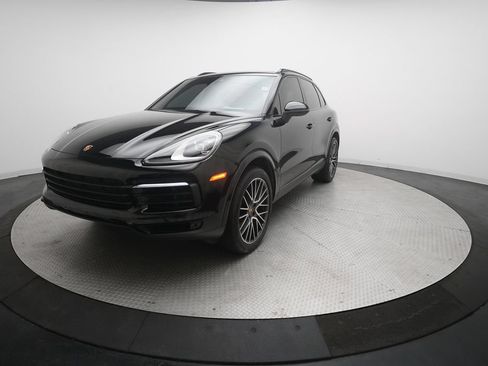 Certified 2022 Porsche Cayenne AWD/4WD image 1