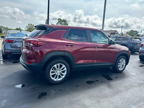 Used 2024 Chevrolet TrailBlazer LS w/ LS Convenience Package FWD image 32