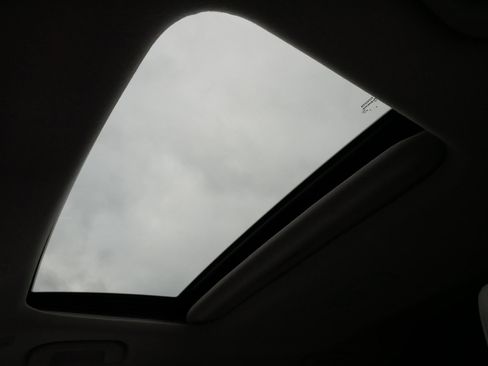 Certified 2024 Toyota Corolla Cross LE image 32