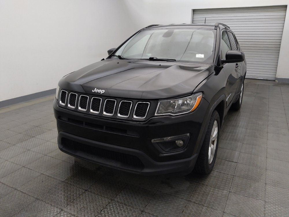 Used 2018 Jeep Compass Latitude FWD image 15