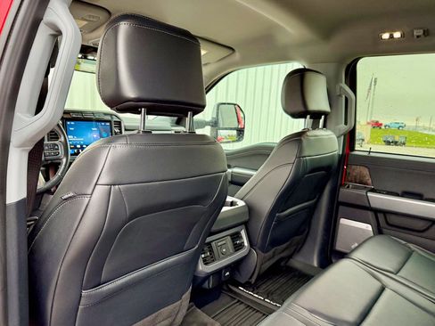 Certified 2024 Ford F350 Lariat w/ Chrome Package image 12