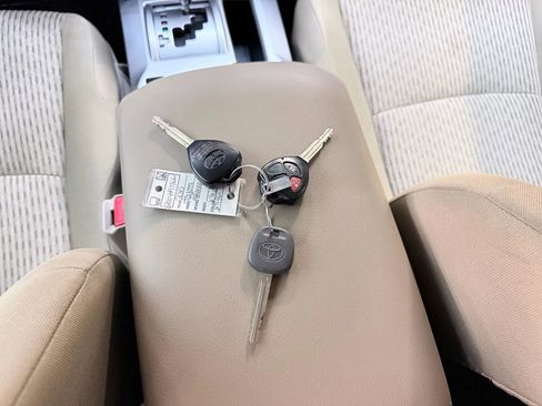 Used 2015 Toyota 4Runner SR5 image 24