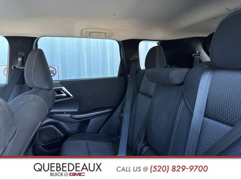 Used 2022 Mitsubishi Outlander ES image 23