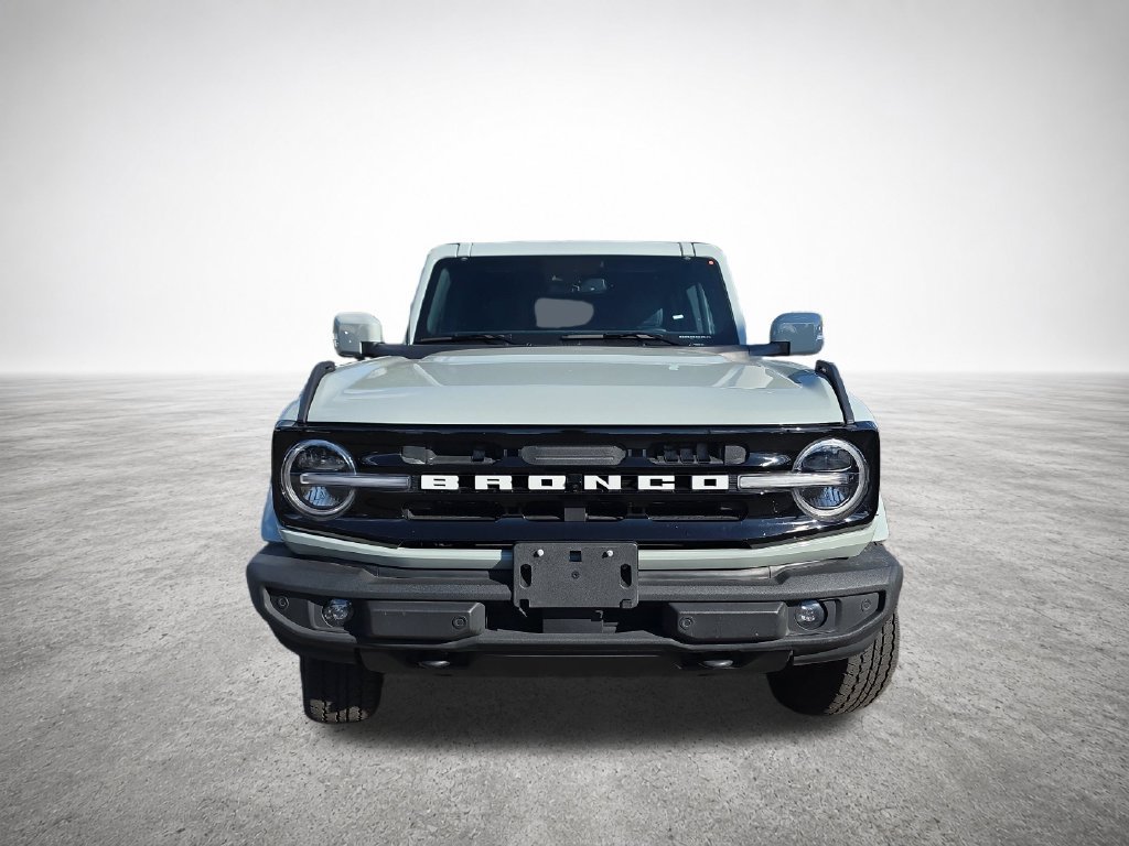 Used 2022 Ford Bronco Outer Banks AWD/4WD image 3
