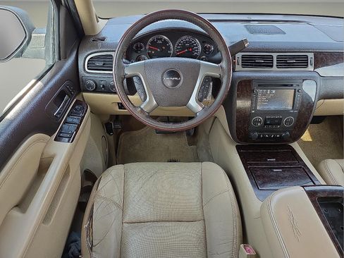 Used 2014 GMC Sierra 2500 Denali w/ Suspension Package, Off-Road image 8