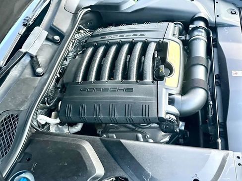 Used 2018 Porsche Cayenne AWD/4WD image 38