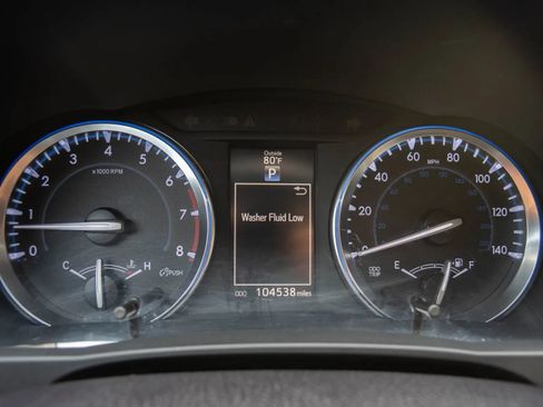 Used 2015 Toyota Highlander Limited Platinum AWD/4WD image 22