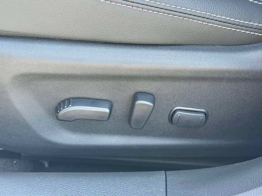 Certified 2025 Nissan Altima 2.5 SL FWD image 17