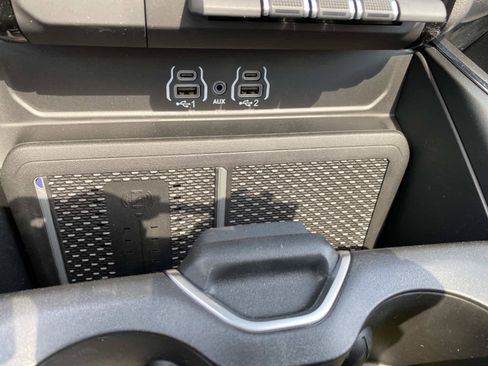 New 2026 RAM 1500 Laramie AWD/4WD image 13