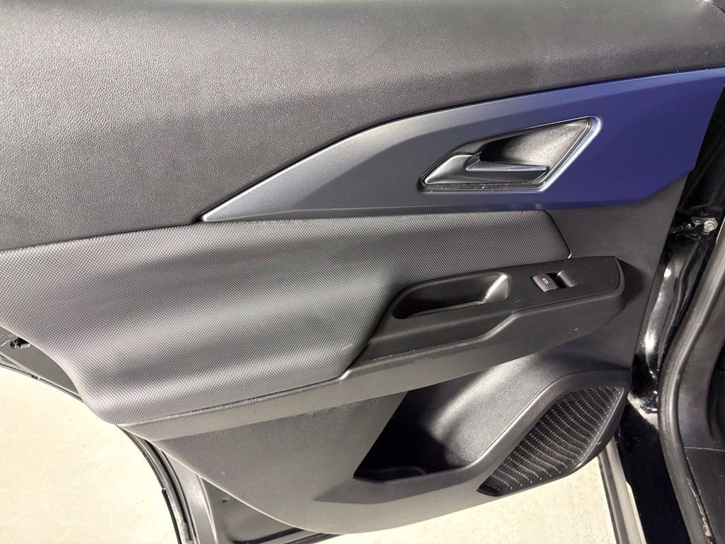 Used 2024 Chevrolet Equinox EV LT w/ LPO, Active Package FWD image 39