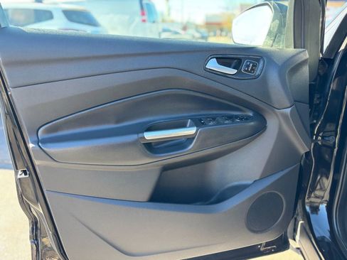 Used 2019 Ford Escape Titanium image 8