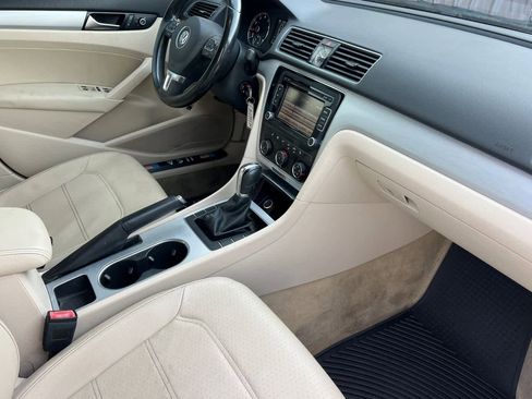 Used 2013 Volkswagen Passat 2.5 SE image 16