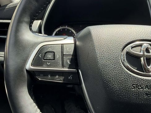 Used 2022 Toyota Highlander Platinum AWD/4WD image 15