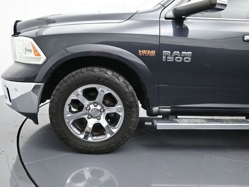 Used 2017 RAM 1500 Laramie w/ Convenience Group image 10