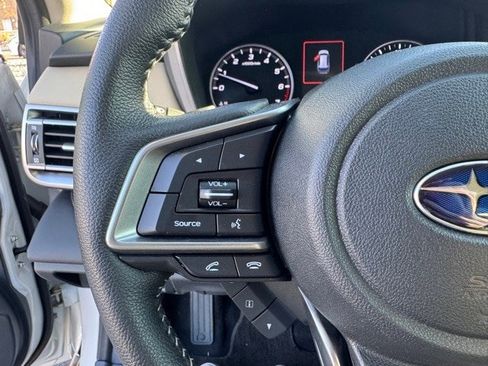 Used 2020 Subaru Outback Limited image 25