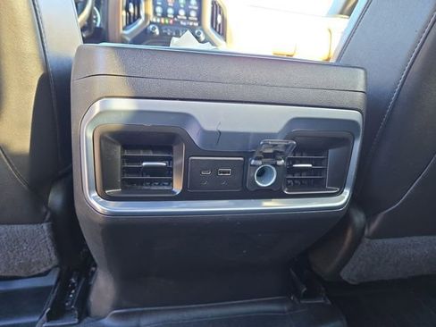 Used 2021 Chevrolet Silverado 1500 High Country image 31