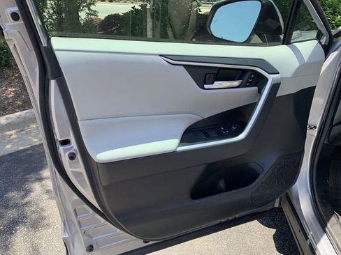 Certified 2021 Toyota RAV4 XLE Premium FWD image 17