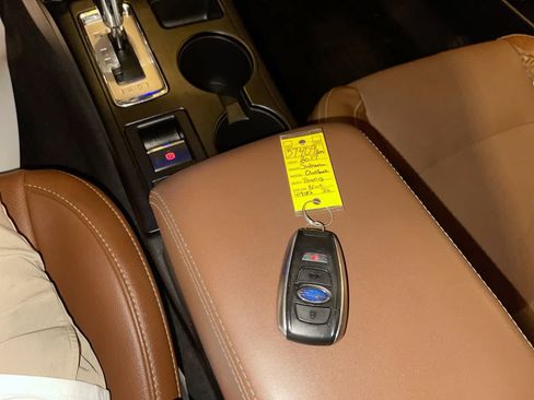 Used 2017 Subaru Outback 2.5i Touring w/ Popular Package #5A AWD/4WD image 28