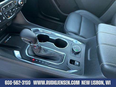 Used 2023 Chevrolet Traverse LT AWD/4WD image 25