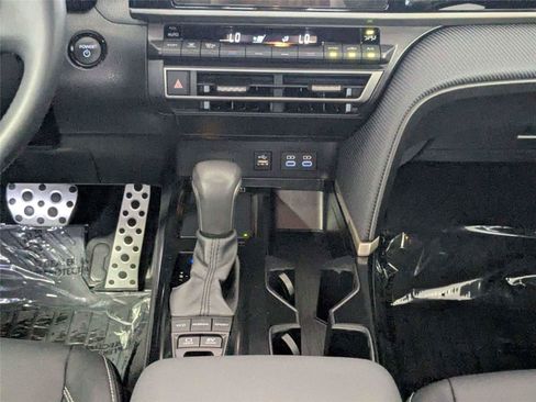 Certified 2025 Toyota Camry SE FWD image 40