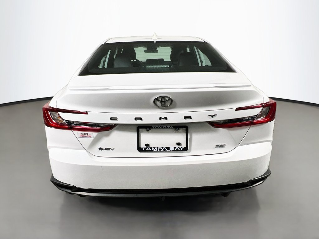 Used 2025 Toyota Camry SE FWD image 4