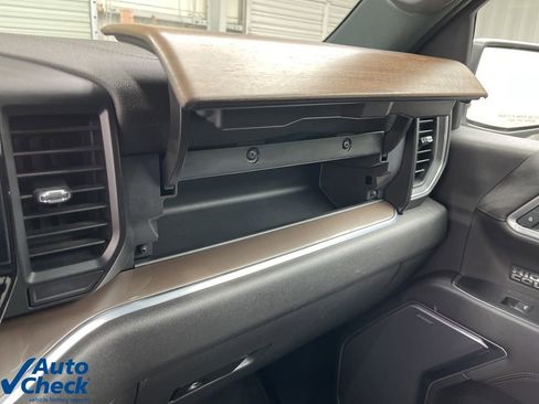 Used 2022 Chevrolet Silverado 1500 High Country w/ High Country Premium Package image 28