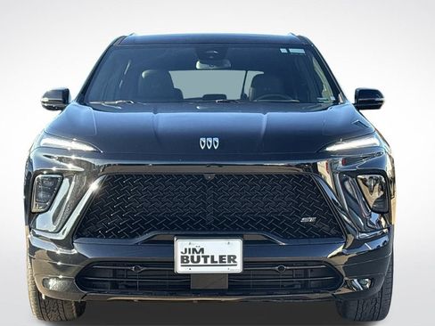 Used 2025 Buick Enclave Sport Touring image 11