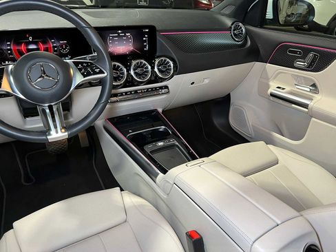 Certified 2025 Mercedes-Benz GLA 250 4MATIC image 36