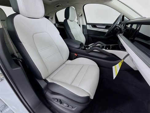 New 2026 Porsche Cayenne E-Hybrid Coupe image 30