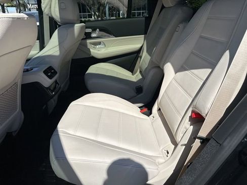 New 2026 Mercedes-Benz GLS 450 4MATIC image 25