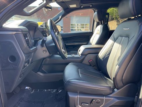 Used 2024 Ford Expedition Max Platinum image 12