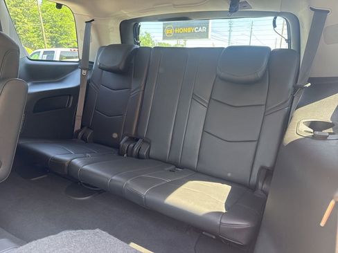 Used 2018 Cadillac Escalade 2WD image 22
