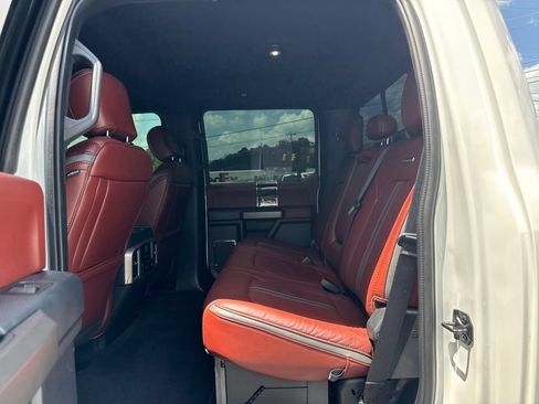 Used 2022 Ford F450 Platinum w/ FX4 Off-Road Package AWD/4WD image 27