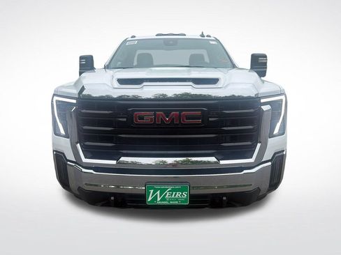 New 2026 GMC Sierra 2500 Pro w/ X31 Off-Road Package AWD/4WD image 9