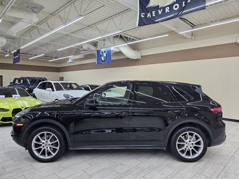 Used 2020 Porsche Cayenne image 10