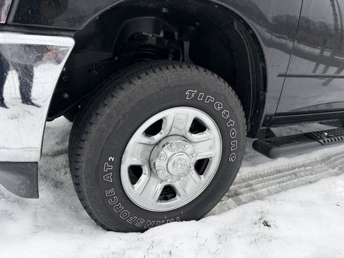 Used 2024 RAM 2500 Tradesman w/ Chrome Appearance Group image 9