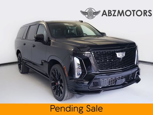 Used 2026 Cadillac Escalade ESV V AWD/4WD image 1