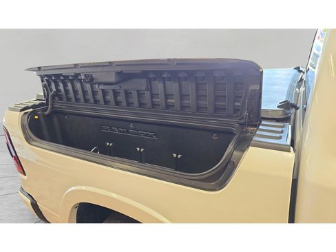 Used 2021 RAM 1500 Laramie AWD/4WD image 19