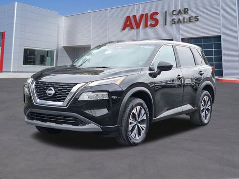 Used 2023 Nissan Rogue SV image 1