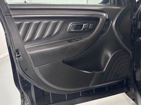 Used 2016 Ford Taurus Police Interceptor FWD image 17