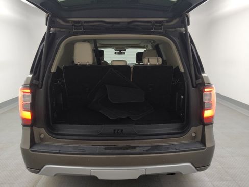 Used 2018 Ford Expedition Platinum image 29