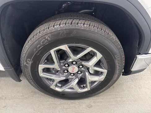 New 2026 GMC Sierra 1500 SLE w/ Preferred Package RWD image 4