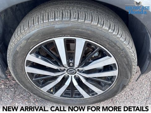 Used 2023 Nissan Pathfinder Platinum w/ Cargo Package FWD image 8