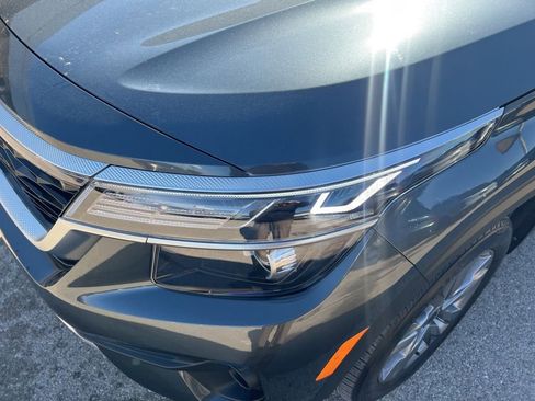 Certified 2023 Kia Seltos S image 29