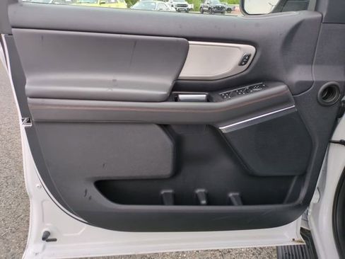 Used 2025 Ford Expedition Max Active RWD image 12
