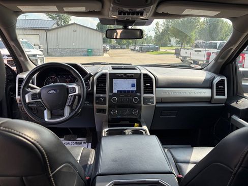 Used 2021 Ford F250 Lariat w/ Lariat Ultimate Package AWD/4WD image 19