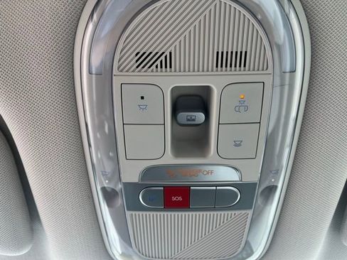 Used 2025 Hyundai Ioniq 5 Limited image 29