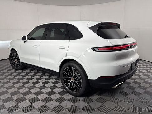 Used 2026 Porsche Cayenne AWD/4WD image 3