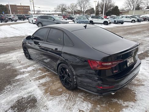 Used 2019 Volkswagen Jetta GLI image 6