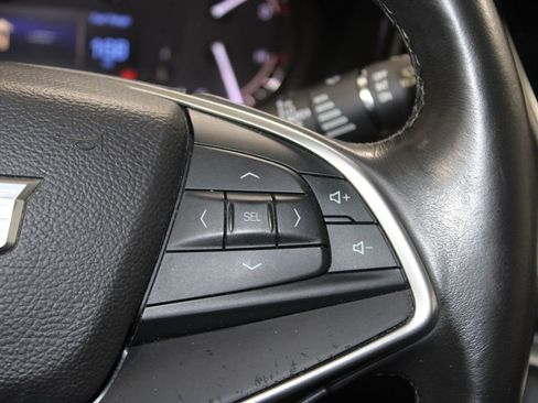 Used 2017 Cadillac XT5 Luxury image 35